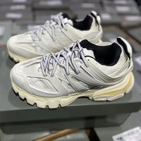 A18